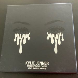 Kylie Jenner pressed powder palette